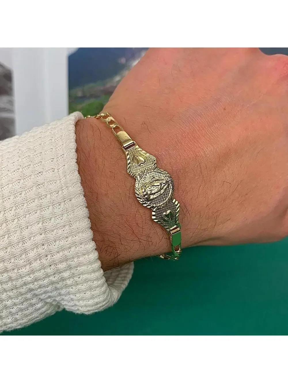 Vintage Y2K Gold Stainless Steel Steel Bracelet